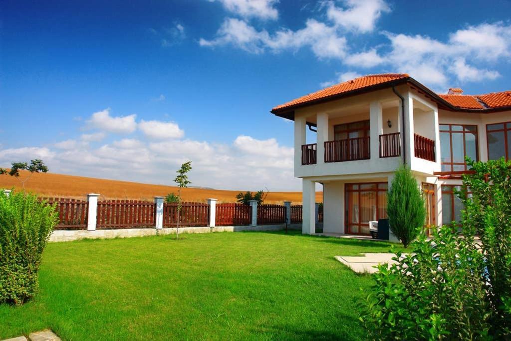 Generaator House Villa Ахелой Екстериор снимка